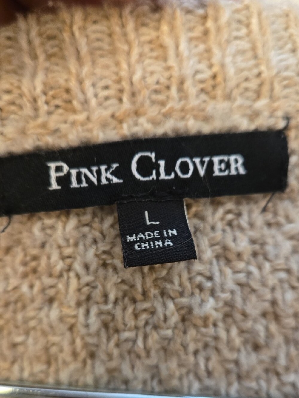 Pink Clover Large Beige Cable Knit Pullover - Picture 2 of 3